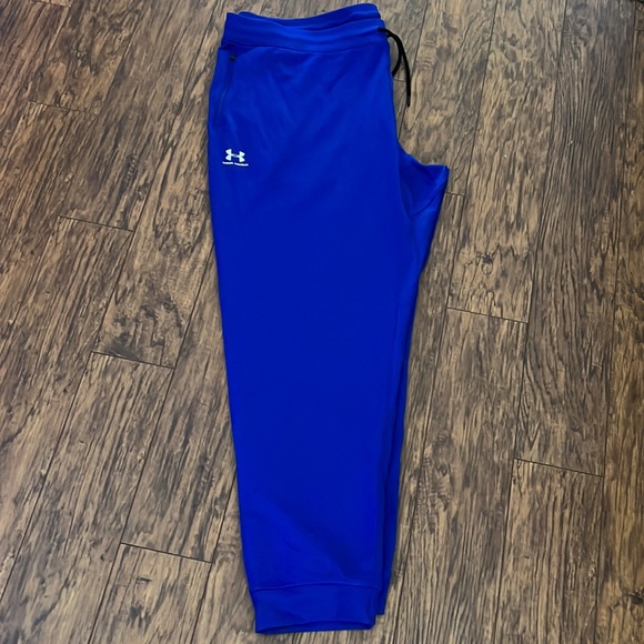 Under Armour Athletic Pants (loose) - Picture 7 of 10